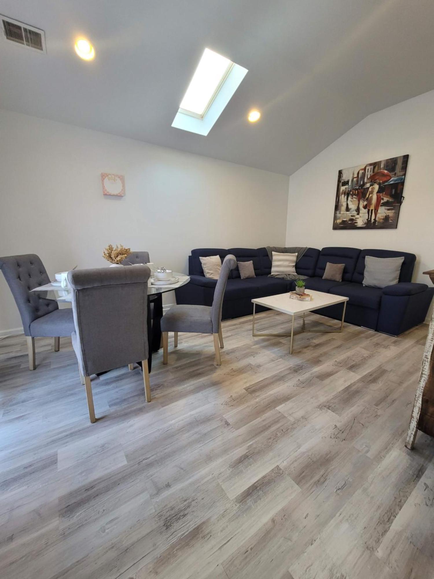 Luxury Apartments 5Queenbed - 20 Min Away Manhattan Джърси Сити Екстериор снимка
