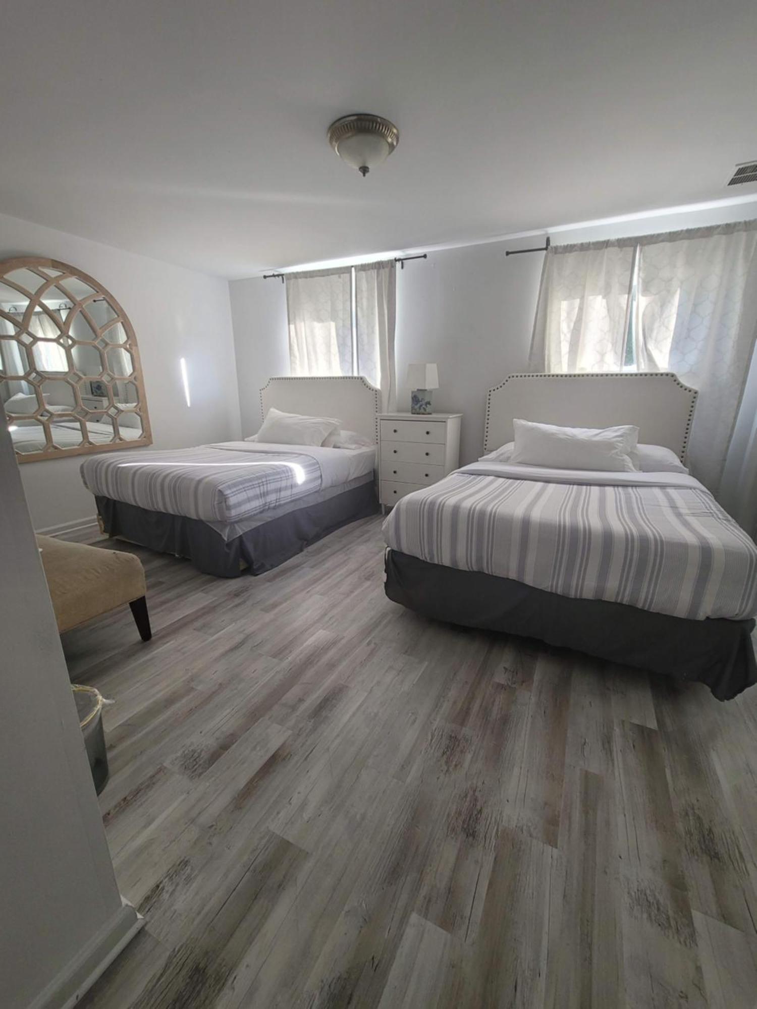 Luxury Apartments 5Queenbed - 20 Min Away Manhattan Джърси Сити Екстериор снимка