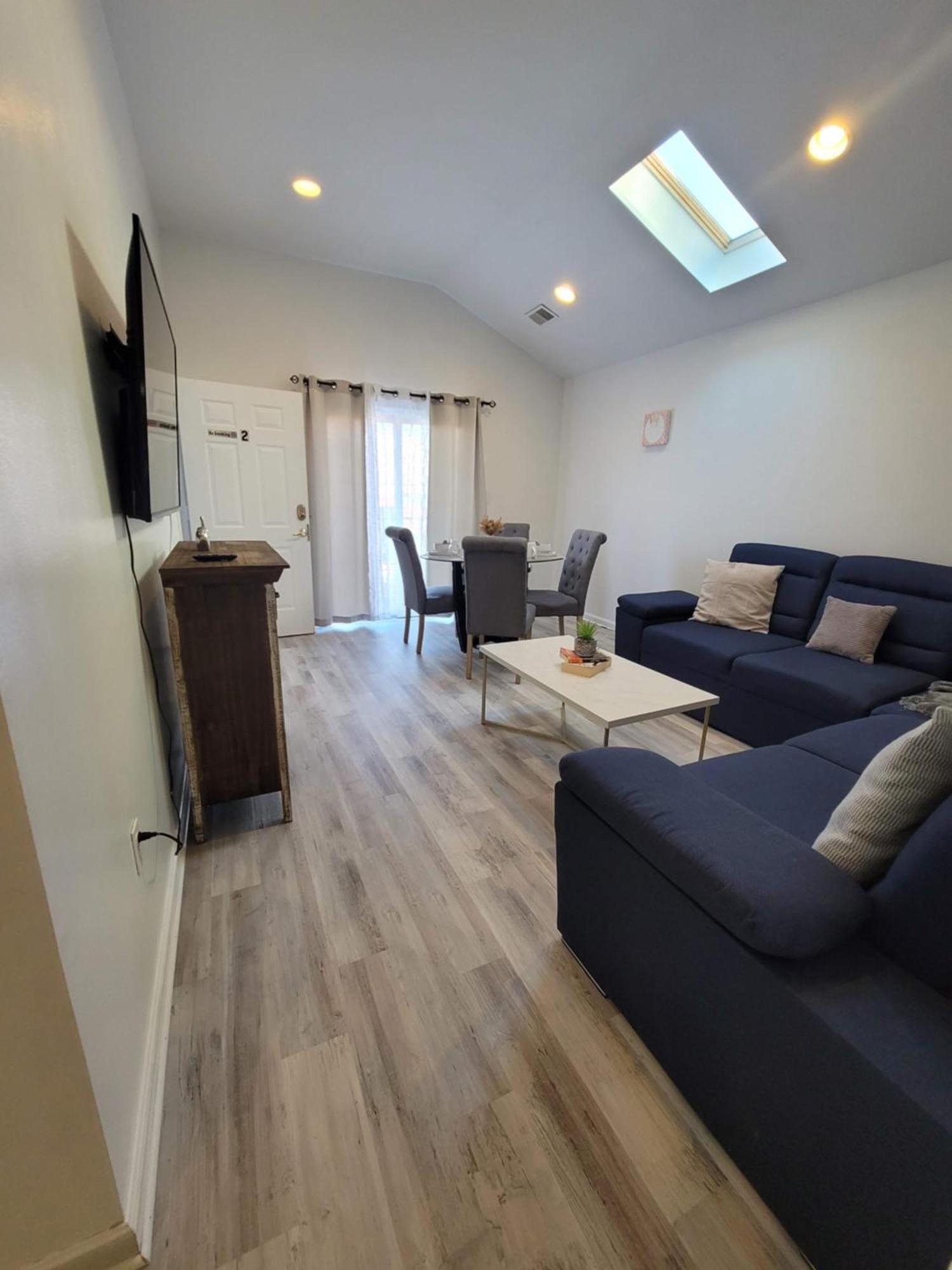 Luxury Apartments 5Queenbed - 20 Min Away Manhattan Джърси Сити Екстериор снимка
