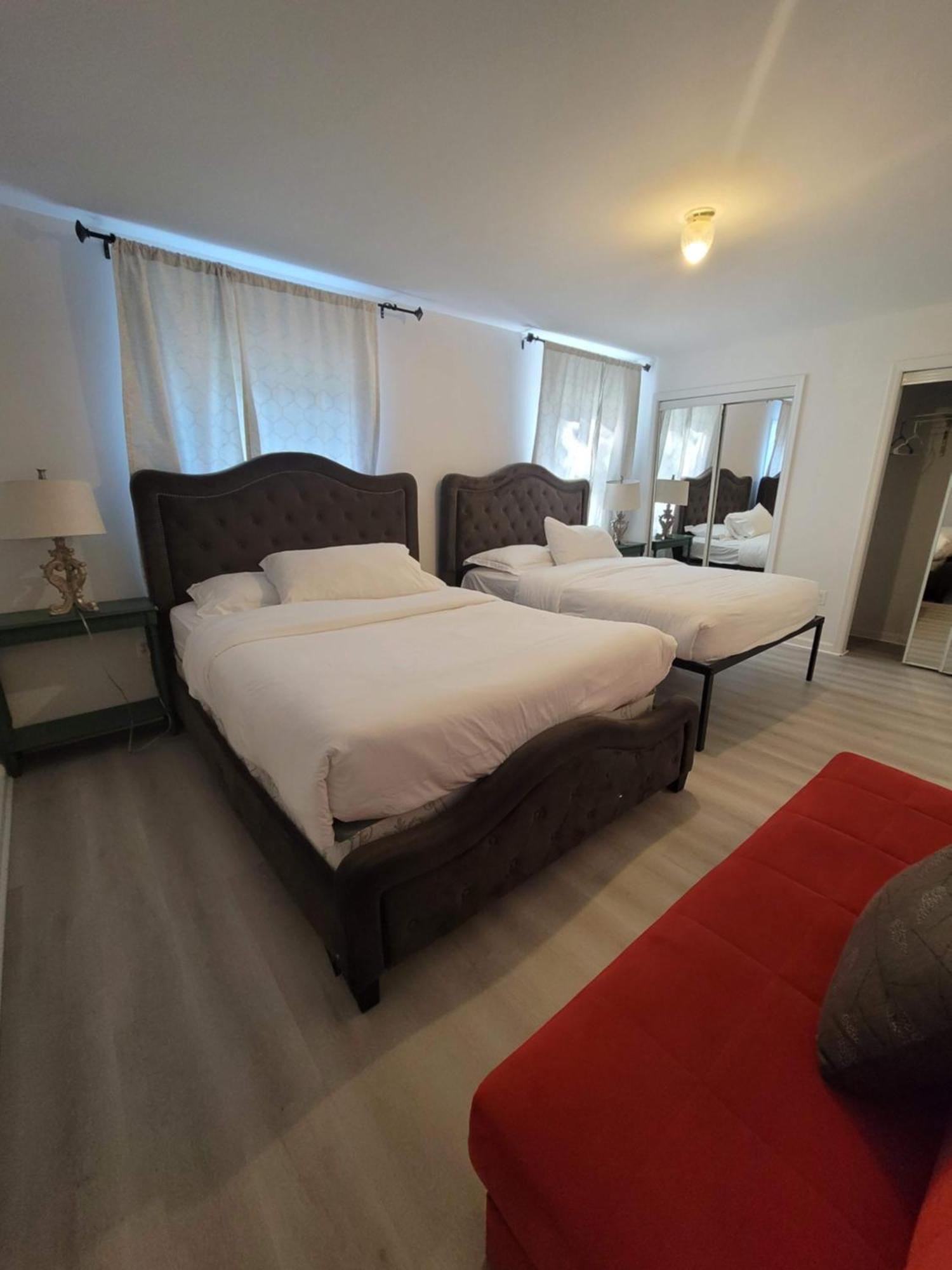Luxury Apartments 5Queenbed - 20 Min Away Manhattan Джърси Сити Екстериор снимка